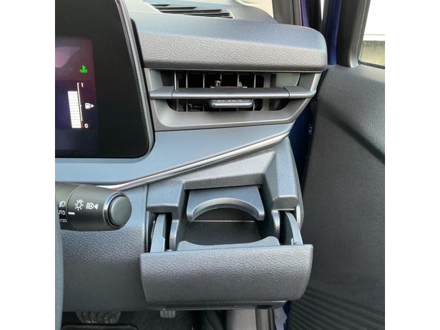 ノート １．２　Ｘ　元当社試乗車　大型画面純正Ｂｌｕｅｔｏｏｔｈナビ　リアカメラ　衝突被害軽減ブレ－キ　全方位カメラ　禁煙車　ＬＥＤヘッドライト　レーンアシスト　インテリジェントキー　ワンオーナー　アイドリングストップ　整備記録簿　盗難防止システム　ワンセグＴＶ　ＡＢＳ（29枚目）