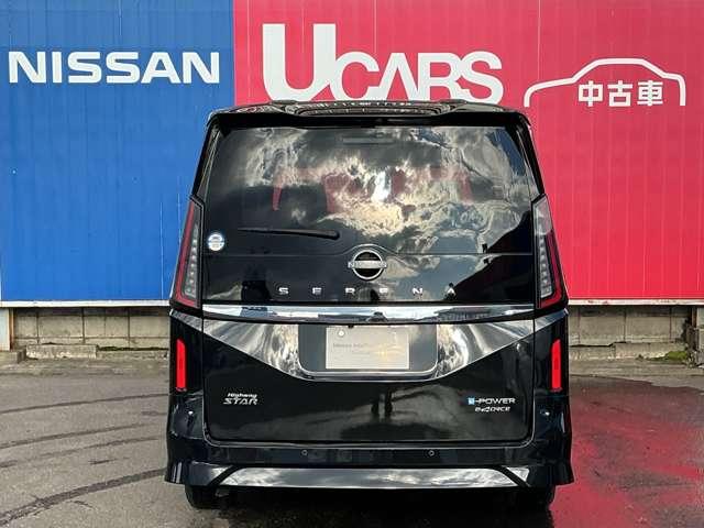 セレナ ４ＷＤ　元当社試乗車　４ＷＤ　純正前後ドラレコ　レーンキープアシスト　ＬＥＤ　アラウンドモニター　フルオートエアコン　ＥＴＣ　４ＷＤ　両側パワースライドドア　インテリジェントクルーズ　踏み間違い衝突防止（12枚目）