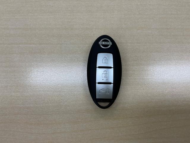 リーフ 元当社社有車 EV専用NissanConnectナビ レーダークルコン 360°カメラ 踏み間違い防止装置 LEDランプ セキュリティ 禁煙 1オーナー ETC インテリキー レーンキープアシスト サイドエアバッグ パワーウィンドウ ABS メモリ-ナビ(46枚目)