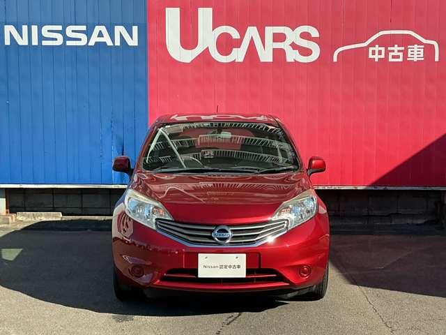 ノート １オーナー　純正メモリーナビ　バックカメラ　アイドリングストップ機能　左右エアバック　ＡＡＣ　スマキー　バックカメラ付き　アルミホイール　ＥＴＣ　パワーウィンドウ　ＡＢＳ　キーフリー　１オーナー　ナビＴＶ　パワーステアリング　メモリーナビ（5枚目）