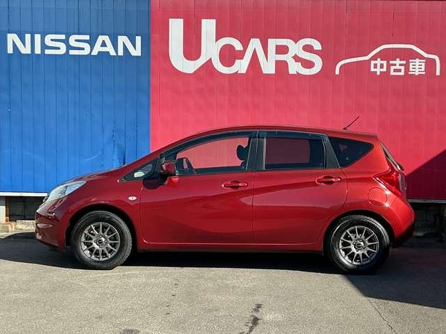 ノート １オーナー　純正メモリーナビ　バックカメラ　アイドリングストップ機能　左右エアバック　ＡＡＣ　スマキー　バックカメラ付き　アルミホイール　ＥＴＣ　パワーウィンドウ　ＡＢＳ　キーフリー　１オーナー　ナビＴＶ　パワーステアリング　メモリーナビ（6枚目）