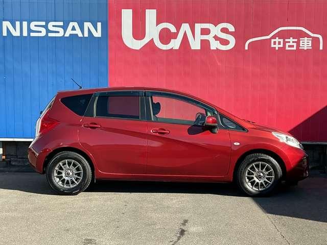 ノート １オーナー　純正メモリーナビ　バックカメラ　アイドリングストップ機能　左右エアバック　ＡＡＣ　スマキー　バックカメラ付き　アルミホイール　ＥＴＣ　パワーウィンドウ　ＡＢＳ　キーフリー　１オーナー　ナビＴＶ　パワーステアリング　メモリーナビ（7枚目）