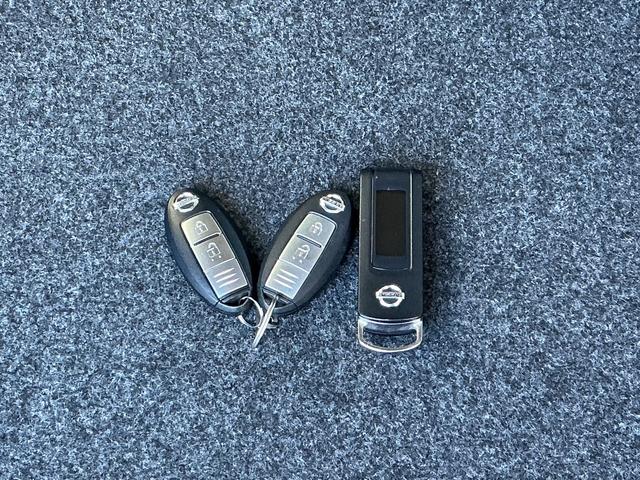 ノート １オーナー　純正メモリーナビ　バックカメラ　アイドリングストップ機能　左右エアバック　ＡＡＣ　スマキー　バックカメラ付き　アルミホイール　ＥＴＣ　パワーウィンドウ　ＡＢＳ　キーフリー　１オーナー　ナビＴＶ　パワーステアリング　メモリーナビ（26枚目）