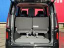 バックドアは大きく開くので背の高い荷物も簡単に積み込めます!