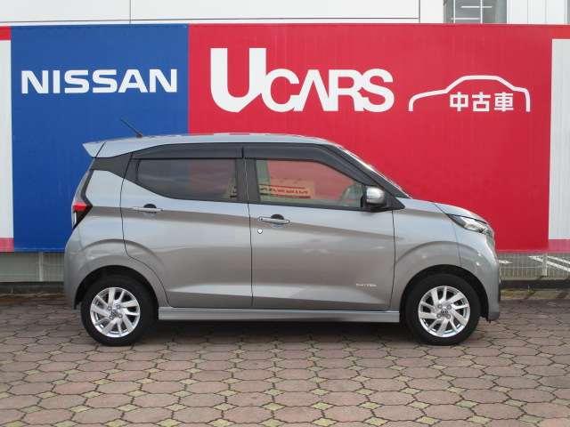 デイズ 660 ハイウェイスターX 4WD 純正ドラレコ/純正ナビ 記録簿 踏み間違い防止 パーキングアシスト 禁煙車 ワンオーナー メモリナビ レーンキープアシスト アラウンドビューカメラ LEDライト インテリキー AW バックカメラ ドラレコ ETC 盗難防止(9枚目)