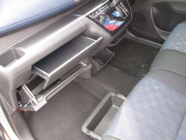 デイズ 660 ハイウェイスターX 4WD 純正ドラレコ/純正ナビ 記録簿 踏み間違い防止 パーキングアシスト 禁煙車 ワンオーナー メモリナビ レーンキープアシスト アラウンドビューカメラ LEDライト インテリキー AW バックカメラ ドラレコ ETC 盗難防止(18枚目)