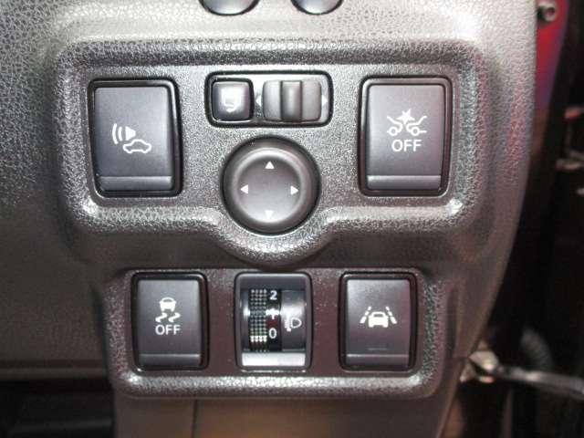 ノート 1.2 e-POWER X 純正ナビ/バックモニター/ETC 禁煙 記録簿付 Rカメラ 運転席助手席エアバック レーンキープ AUTOエアコン 1オーナー 盗難防止システム ナビTV AW 運転席エアバッグ キーレスエントリー ETC車載器 パワーウィンドウ(6枚目)