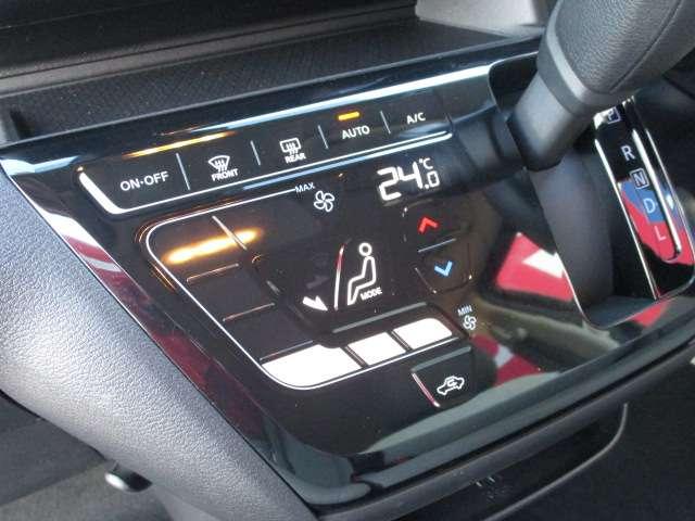 好評のタッチパネル式オートエアコン！お掃除も楽々♪