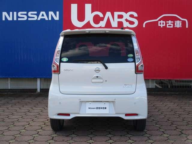 デイズ ６６０　ハイウェイスターＸ　４ＷＤ　純正ナビ／シートヒーター　ナビＴＶ付　全席ＰＷ　ＩＳＴＯＰ　ダブルエアバッグ　ＰＳ　スマキー　Ｂカメラ　ＡＡＣ　フルタイム４ＷＤ　盗難防止システム　禁煙　ＬＥＤライト　１オーナー車　アルミホイール　キーフリーシステム　記録簿（11枚目）