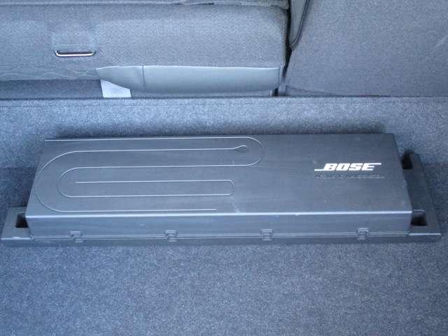 リーフ Ｘ　Ｖセレクション　９０周年記念車　ＢＯＳＥサウンド／当社試乗車／９０ｔｈ記念車　試乗車ＵＰ　全方位カメラ　ＬＥＤヘッドライト　インテリキー　レーンキープ　踏み間違い防止　ＥＴＣ　禁煙車　サイドカーテンエアバック　Ｂカメラ　ナビＴＶ（16枚目）