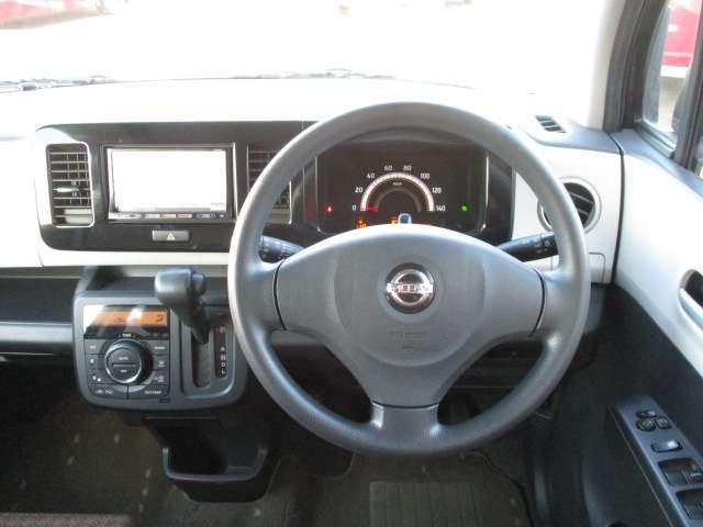 モコ ６６０　Ｘ　ＦＯＵＲ　４ＷＤ　純正ナビゲーション／シートヒーター純正ア　ナビ　フルオートエアコン　キーフリー　４ＷＤ車　エアバック　禁煙車　ＡＢＳ　パワーウィンドウ　パワーステアリング　アルミ　助手席エアバッグ　ワンオーナー　インテリキ－　メモリ－ナビ（4枚目）