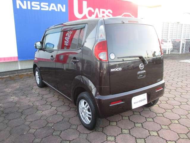 モコ ６６０　Ｘ　ＦＯＵＲ　４ＷＤ　純正ナビゲーション／シートヒーター純正ア　ナビ　フルオートエアコン　キーフリー　４ＷＤ車　エアバック　禁煙車　ＡＢＳ　パワーウィンドウ　パワーステアリング　アルミ　助手席エアバッグ　ワンオーナー　インテリキ－　メモリ－ナビ（10枚目）