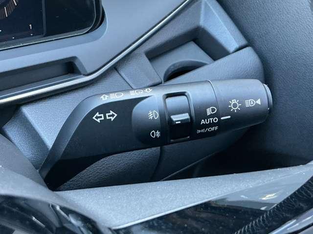 オーラ ＮＩＳＭＯ　ＮｉｓｓａｎＣｏｎｎｅｃｔナビ・プロパイロット　エマブレ　寒冷地　インテリキー　ＥＴＣ　ドラレコ　車線逸脱警報　ワンセグ　キーフリーシステム　ダブルエアバック　定期点検記録簿　アルミホイール　運転席エアバッグ　メモリーナビ　ナビＴＶ　ＡＢＳ（16枚目）