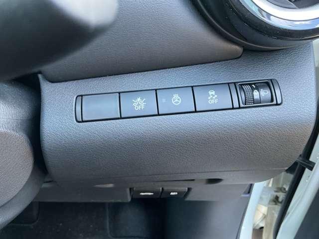 キックス 1.2 X (e-POWER) ナビ&TV ワンオ-ナ-車 追従クルコン スマートキー LEDヘッド レーンアシスト パワーステアリング 盗難防止システム ドライブレコーダー ETC メモリーナビ サイドエアバッグ アルミ AAC(17枚目)