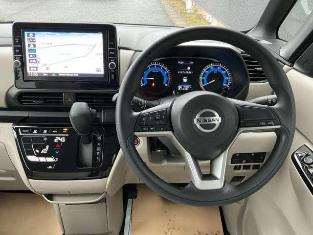 ルークス ６６０　Ｘ　純正大型ナビゲーション・アラウンドビュー　アラモニ　前後衝突軽減ブレーキ　ワンオーナー車　車線逸脱防止　スマートキー　キーフリー　ドライブレコーダー　ｉ－ｓｔｏｐ　フルオートエアコン　パワーウインドウ　バックカメラ　盗難防止　Ｗエアバック（4枚目）