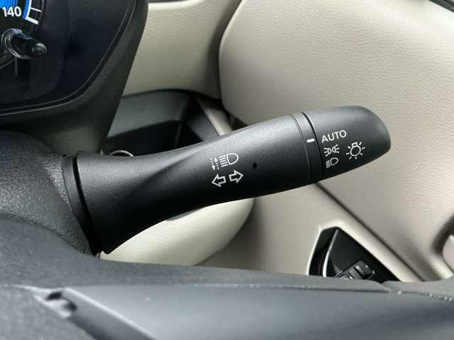 ルークス ６６０　Ｘ　純正大型ナビゲーション・アラウンドビュー　アラモニ　前後衝突軽減ブレーキ　ワンオーナー車　車線逸脱防止　スマートキー　キーフリー　ドライブレコーダー　ｉ－ｓｔｏｐ　フルオートエアコン　パワーウインドウ　バックカメラ　盗難防止　Ｗエアバック（11枚目）