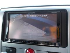 バックカメラ付きで駐車時も安全！ 5