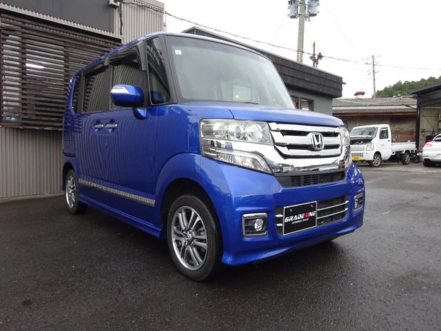 N-BOXカスタム SSパッケージ 4WD ナビ TV Bluetoothオーディオ バックカメラ ETC スマートキー 両側オートスライドドア シートヒーター(3枚目)