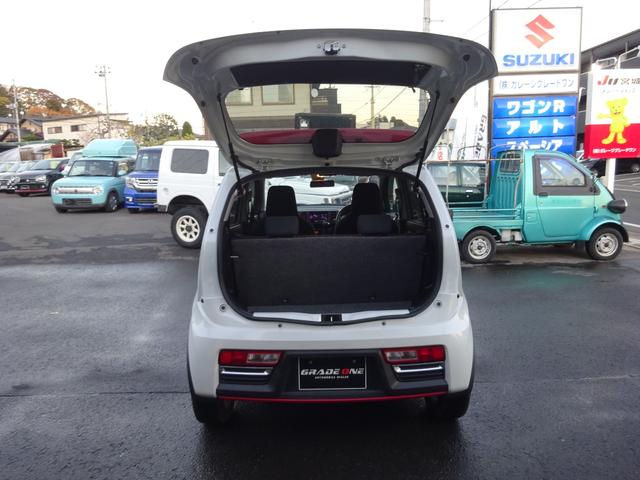 アルトターボRS ベースグレード 4WD ワンオーナー車 バックカメラ スマートキー プッシュスタート 革巻ステアリング シートヒーター 電動格納ミラー フォグランプ アルミ(10枚目)