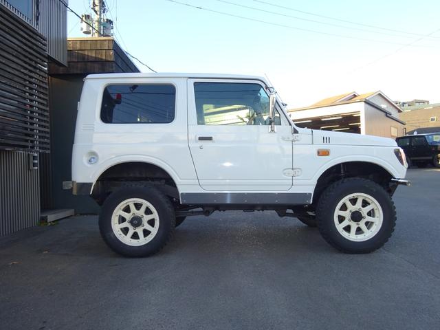 ジムニー ランドベンチャー 4WD ターボ リフトアップ3インチ 社外バンパー 社外マフラー ナルディウッドステアリング アルミ ETC エアコン パワステ エンジンスターター(4枚目)