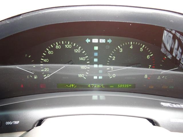 セルシオ Ｃ仕様　本革巻ステアリング　皮シート　パワーシート　シートヒーター　ウッドパネル　キーレス　ナビ　ＨＩＤヘッドライト　クルーズコントロール　トラクションコントロール（17枚目）