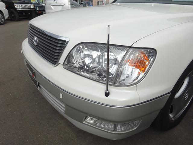 セルシオ Ｃ仕様　本革巻ステアリング　皮シート　パワーシート　シートヒーター　ウッドパネル　キーレス　ナビ　ＨＩＤヘッドライト　クルーズコントロール　トラクションコントロール（32枚目）