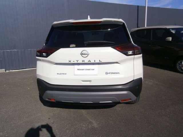 バックドアオートスイッチでわんたっちで開閉が可能です。