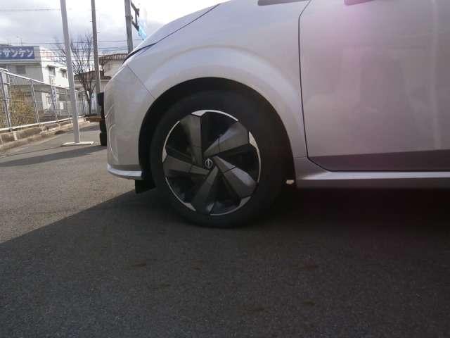 オーラ 1.2 G FOUR レザーエディション 4WD(6枚目)