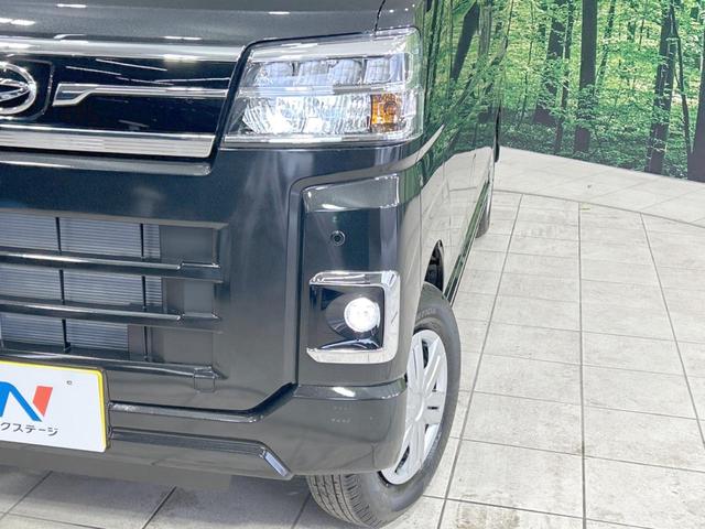 ＲＳ　届出済未使用車　衝突軽減装置　アダプティブクルーズコントロール　両側電動ドア　クリアランスソナー　スマートキー　オートエアコン　ＬＥＤヘッド　ＬＥＤフォグ　踏み間違い防止　車線逸脱警報　横滑り防止装置(13枚目)