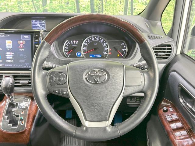 ヴォクシー ＺＳ　禁煙車　ＢＩＧ－Ｘ１０型ナビ　バックカメラ　両側電動ドア　Ｂｌｕｅｔｏｏｔｈ再生　ＬＥＤヘッド　ＬＥＤフォグ　ＥＴＣ　ウッドコンビステアリング　スマートキー　デュアルオートエアコン　オートライト（13枚目）