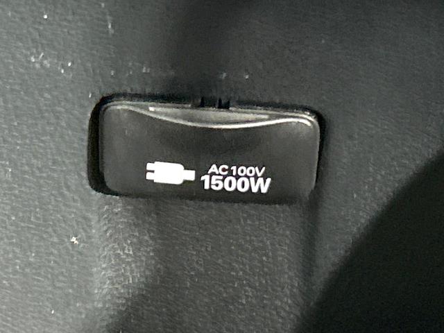 プリウス Ａプレミアム　ツーリングセレクション　後期　禁煙車　ＴＲＤエアロ　純正９型ナビ　バックカメラ　寒冷地仕様　ＡＣ１００Ｖ電源　衝突軽減装置　レーダークルーズ　革シート　シートエアコン　パワーシート　クリアランスソナー　スマートキー（46枚目）