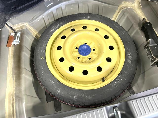 マークＸ ２５０Ｇ　リラックスセレクション・ブラックリミテッド　禁煙車　純正ナビ　ＥＴＣ　スマートキー　ＨＩＤヘッド　パワーシート　オートライト　オートエアコン　コーナーセンサー　ウッドコンビステアリング　純正１６インチＡＷ　盗難防止装置　プライバシーガラス（48枚目）
