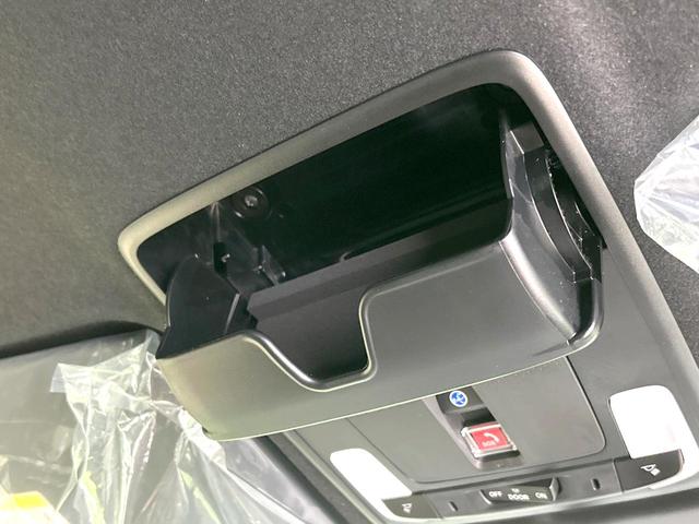ステップワゴン ｅ：ＨＥＶスパーダ　プレミアムライン　後席モニター　１１．４インチメーカーナビ　両側電動ドア　全周囲カメラ　衝突被害軽減システム　レーダークルーズ　禁煙車　電動リアゲート　ハーフレザーシート　コーナーセンサー　スマートキー　ＬＥＤヘッド（71枚目）