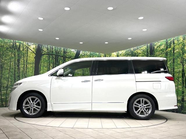 エルグランド ２５０ハイウェイスター　禁煙車　メーカーナビ　両側電動ドア　後席モニター　全周囲カメラ　１００Ｖ電源　スマートキー　ＨＩＤヘッド　ＥＴＣ　オートライト　デュアルエアコン　純正１８インチアルミ　リアエアコン　Ｂｌｕｅｔｏｏｔｈ（44枚目）