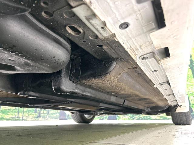 ティアナ ＸＶ　禁煙車　純正ナビ　全周囲カメラ　衝突被害軽減システム　レザーシート　前席シートエアコン　コーナーセンサー　スマートキー　ＨＩＤヘッド　ビルトインＥＴＣ　クルコン　オートライト　デュアルエアコン（22枚目）