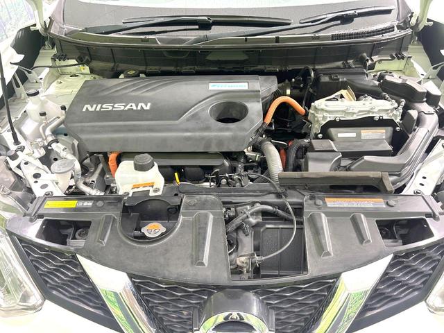 エクストレイル ２０Ｘ　ハイブリッド　エマージェンシーブレーキＰ　４ＷＤ　メーカーナビ　全周囲カメラ　衝突被害軽減システム　禁煙車　電動リアゲート　レザーシート　コーナーセンサー　スマートキー　ＬＥＤヘッド　ビルトインＥＴＣ　クルコン　オートライト　デュアルエアコン（18枚目）