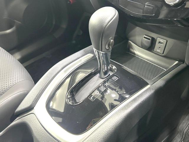 エクストレイル ２０Ｘ　ハイブリッド　エマージェンシーブレーキＰ　４ＷＤ　メーカーナビ　全周囲カメラ　衝突被害軽減システム　禁煙車　電動リアゲート　レザーシート　コーナーセンサー　スマートキー　ＬＥＤヘッド　ビルトインＥＴＣ　クルコン　オートライト　デュアルエアコン（40枚目）