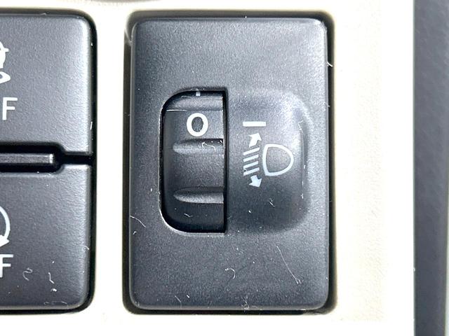 ムーヴキャンバス Ｘメイクアップリミテッド　ＳＡＩＩＩ　両側電動ドア　衝突被害軽減システム　全周囲カメラ　純正ナビ　ドラレコ　スマートキー　オートハイビーム　踏み間違え防止　フルセグ　オートライト　オートエアコン　Ｂｌｕｅｔｏｏｔｈ　ＣＤ　ＤＶＤ再生（50枚目）