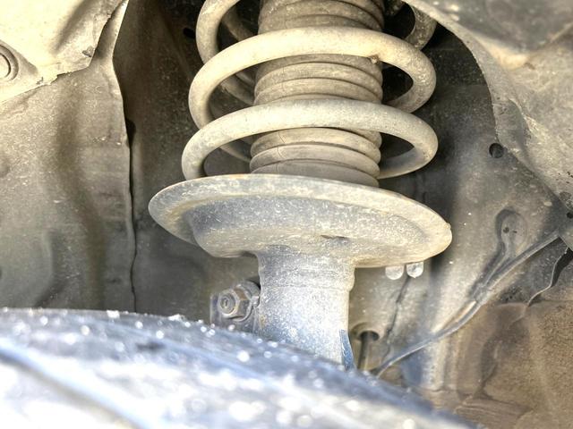 アクア Ｇ　禁煙車　寒冷地塩生　純正ナビ　バックカメラ　スマートキー　シートヒーター　オートライト　オートエアコン　フルセグ　Ｂｌｕｅｔｏｏｔｈ再生　１５インチＡＷ　革巻きステアリング　プライバシーガラス（20枚目）