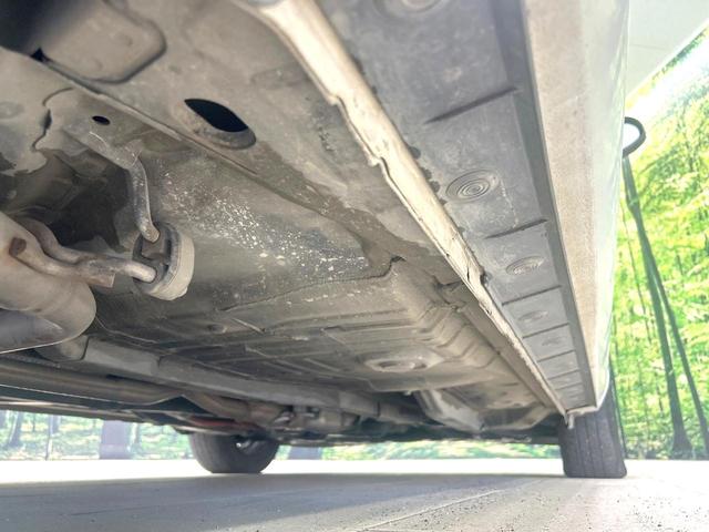 アクア Ｇ　禁煙車　寒冷地塩生　純正ナビ　バックカメラ　スマートキー　シートヒーター　オートライト　オートエアコン　フルセグ　Ｂｌｕｅｔｏｏｔｈ再生　１５インチＡＷ　革巻きステアリング　プライバシーガラス（21枚目）