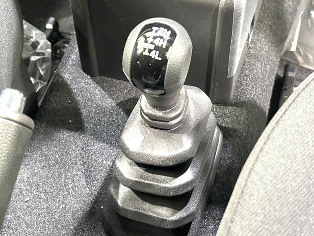 ジムニーノマド ＦＣ　４ＷＤ　禁煙車　衝突軽減装置　アダプティブクルーズ　シートヒーター　スマートキー　オートライト　オートエアコン　ＬＥＤヘッド　オートマチックハイビーム　ダウンヒルアシスト　純正１５インチＡＷ（3枚目）