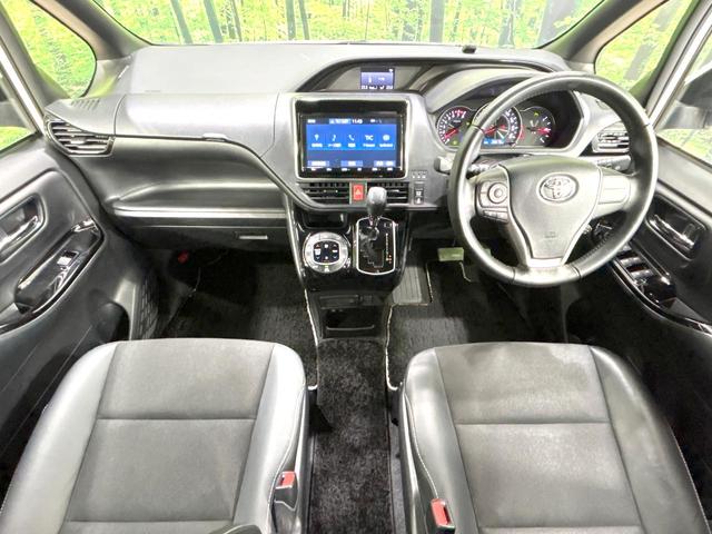 ノア Ｓｉ　ダブルバイビーＩＩ　後期型　禁煙車　純正９型ナビ　バックカメラ　両側電動ドア　衝突軽減装置　ハーフレザーシート　コーナーセンサー　スマートキー　ＬＥＤヘッド　ＥＴＣ２．０　クルコン　オートハイビーム　オートライト（2枚目）