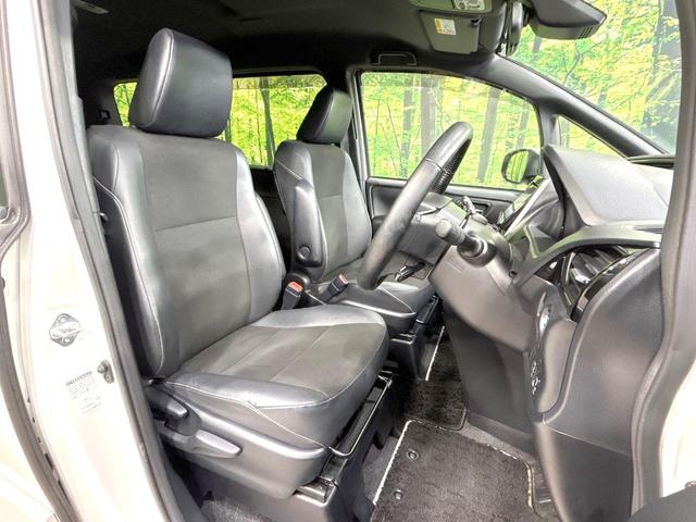 ノア Ｓｉ　ダブルバイビーＩＩ　後期型　禁煙車　純正９型ナビ　バックカメラ　両側電動ドア　衝突軽減装置　ハーフレザーシート　コーナーセンサー　スマートキー　ＬＥＤヘッド　ＥＴＣ２．０　クルコン　オートハイビーム　オートライト（8枚目）