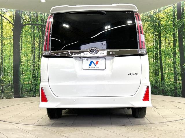 ノア Ｓｉ　ダブルバイビーＩＩ　後期型　禁煙車　純正９型ナビ　バックカメラ　両側電動ドア　衝突軽減装置　ハーフレザーシート　コーナーセンサー　スマートキー　ＬＥＤヘッド　ＥＴＣ２．０　クルコン　オートハイビーム　オートライト（16枚目）
