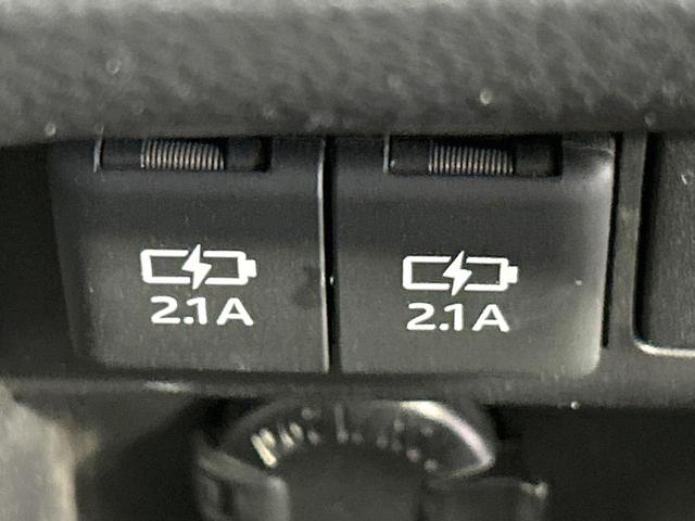 ノア Ｓｉ　ダブルバイビーＩＩ　後期型　禁煙車　純正９型ナビ　バックカメラ　両側電動ドア　衝突軽減装置　ハーフレザーシート　コーナーセンサー　スマートキー　ＬＥＤヘッド　ＥＴＣ２．０　クルコン　オートハイビーム　オートライト（32枚目）