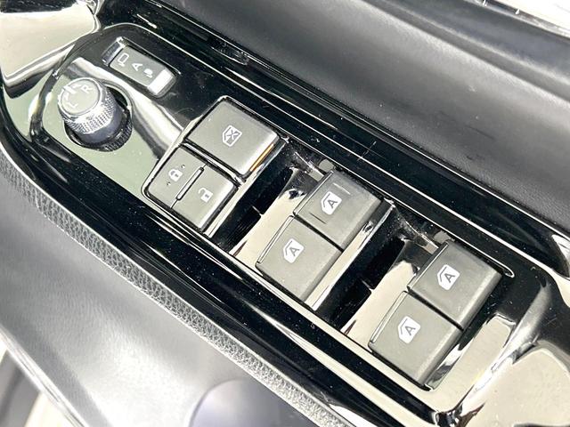 ノア Ｓｉ　ダブルバイビーＩＩ　後期型　禁煙車　純正９型ナビ　バックカメラ　両側電動ドア　衝突軽減装置　ハーフレザーシート　コーナーセンサー　スマートキー　ＬＥＤヘッド　ＥＴＣ２．０　クルコン　オートハイビーム　オートライト（51枚目）