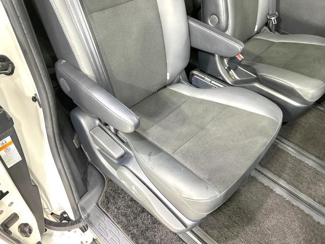 ノア Ｓｉ　ダブルバイビーＩＩ　後期型　禁煙車　純正９型ナビ　バックカメラ　両側電動ドア　衝突軽減装置　ハーフレザーシート　コーナーセンサー　スマートキー　ＬＥＤヘッド　ＥＴＣ２．０　クルコン　オートハイビーム　オートライト（55枚目）