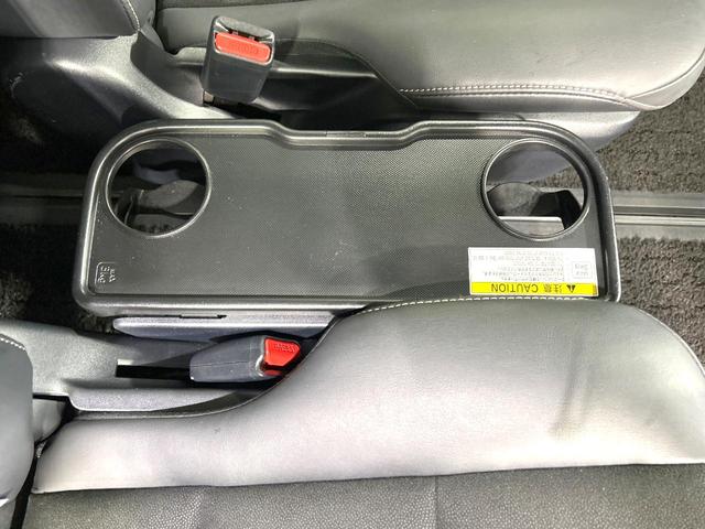 ノア Ｓｉ　ダブルバイビーＩＩ　後期型　禁煙車　純正９型ナビ　バックカメラ　両側電動ドア　衝突軽減装置　ハーフレザーシート　コーナーセンサー　スマートキー　ＬＥＤヘッド　ＥＴＣ２．０　クルコン　オートハイビーム　オートライト（56枚目）