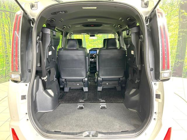 ノア Ｓｉ　ダブルバイビーＩＩ　後期型　禁煙車　純正９型ナビ　バックカメラ　両側電動ドア　衝突軽減装置　ハーフレザーシート　コーナーセンサー　スマートキー　ＬＥＤヘッド　ＥＴＣ２．０　クルコン　オートハイビーム　オートライト（60枚目）
