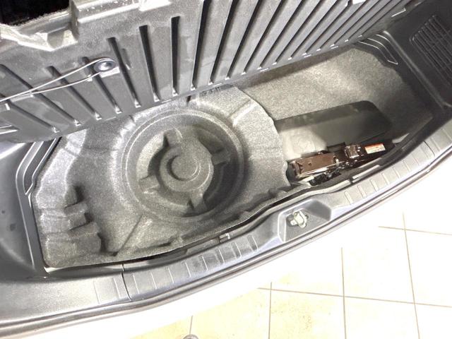 ノア Ｓｉ　ダブルバイビーＩＩ　後期型　禁煙車　純正９型ナビ　バックカメラ　両側電動ドア　衝突軽減装置　ハーフレザーシート　コーナーセンサー　スマートキー　ＬＥＤヘッド　ＥＴＣ２．０　クルコン　オートハイビーム　オートライト（61枚目）